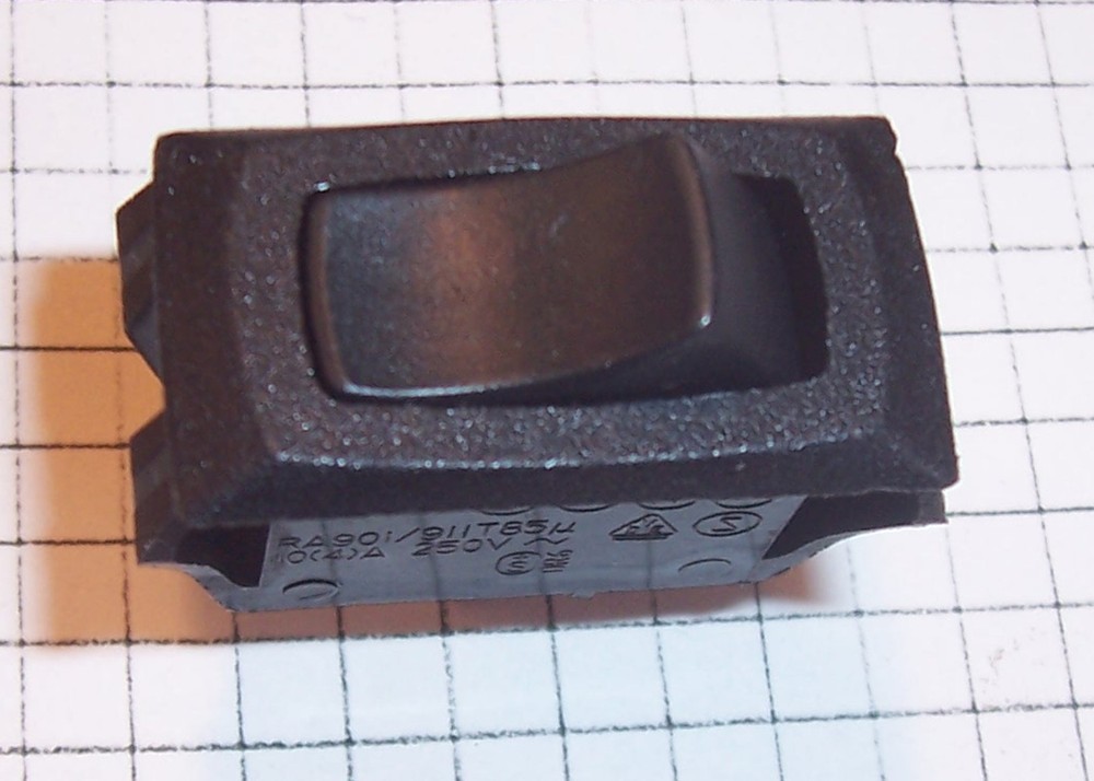 NEW Carling BLACK On-Off Miniature Rocker RA901/911T85 SPST Quick Connect Switch