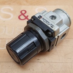 SMC NARP3000-N02 Precision Regulator, 0.005-0.3 MPa Set Pressure, 1/4″ NPT