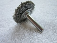 Marquette – Coarse Wire Wheel Brush [1.5″ Diameter – 1/4″ Shank] (Model M57104)
