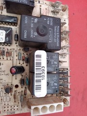 York Coleman Luxaire 031-01972-000 Furnace Control Board Source1 Works Tested