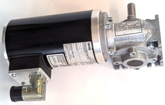 Lenze SSN40-1GVAR-063C22 + Transmission SSN40-1FVAR NEW