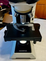 Olympus CH30RF100 Binocular Microscope w/Objectives 4x 10x 40x 100x