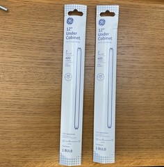2 Pack (Pair) Fluorescent Light Bulb, Cool White, 12 In., 8 Watt – 15987