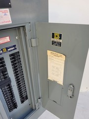 Square D NQOB 225A 120V 3P 4W 42Ct. Main Lug Panel w/ 20A Branch Breakers