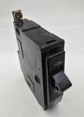 Square D Bolt On QHB120 Circuit Breaker QOB120 65KA 20A 1P 120/240V