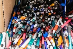 1000 Misprint Pens – Bulk Ballpoint Retractable Click Pen Lot – Black/Blue Ink