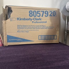 Kimberly Clark 80579 NEW(open Box) Jumbo Roll Wipers New