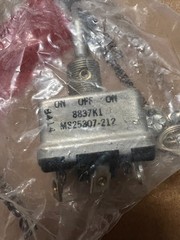 Cutler Hammer Environmentally Sealed 8837K1/MS25307-212 DPDT Toggle Switch, New.