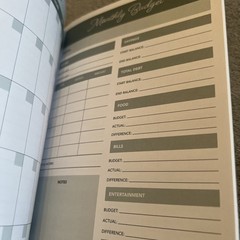 PEN + GEAR Budget Planner 80 Pages Undated 5.5” X 7.5” NEW