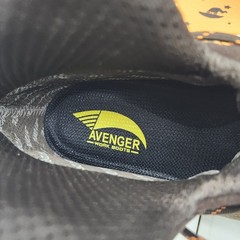 Avenger Safety Workboots Insulated Hiker Mens 10.5EE Comp Toe Leather Waterproof