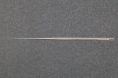 Storz N1705-82M House Strut Pick, 0.5mm Long Point, Angled 90°, 6-5/8″