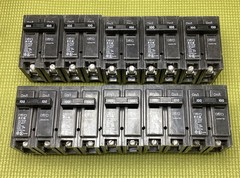 Lot of 10 ORIGINAL New Circuit Breakers Eaton BR2100 100 Amp 2 Pole 120/240V