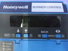 HONEYWELL BURNER CONTROL RM7895C1012 120V/ R7849A1023 AMPLIFIER/S7800A1001 KEYBO