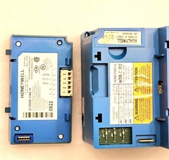Honeywell RM7895C1012 Burner Control Unit/ Honeywell S7800A 1142 Display