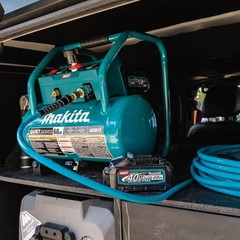 Makita 40V Max Xgt Brushless Cordless 2 Gallon Quiet Series Compressor Kit