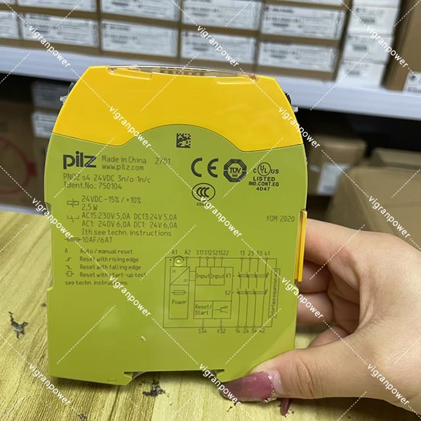 New Original Pilz 750104 PNOZ s4 24VDC Emergency Stop Safety Relay Free Shipping