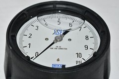 NEW Wika 233.34 52931130 Xsel 4-1/2In 1/2In 0-10Psi Npt Pressure Gauge