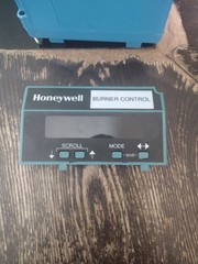 Honeywell RM7895 A 1014 Burner Control Complete System Tested Working