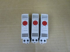 (3) FINDER THERMOSTAT 7T.81.0.000.2403 0°C (32°F) TO +60°C (140°F) 10A 250V