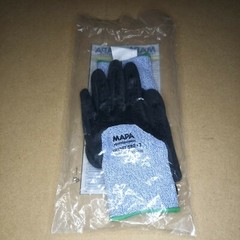 MAPA Krynit 582 Nitrile 3/4 Coated HDPE Gloves, Cut Level A4, Size 7