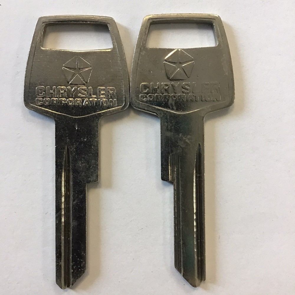 One Uncut Key Blank 1705K OEM Vtg Chrysler /Imperial 1957 to 1960 ignition/doors