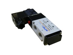 4V210-08 5 Way 2 Position Solenoid Pneumatic Air Valve 1/4″ BSPT 110V Double 120