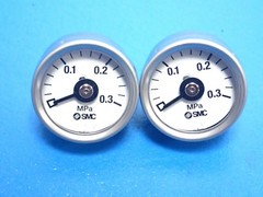 SMC 0.3 MPa GENERAL PURPOSE PRESSURE GAUGE 1/8 NPT, LOT OF 2, NOS!