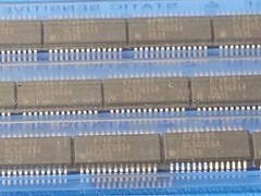 (1 PC) ICS674R-01 ICS Clock Divider IC 235MHz 1 28-SSOP (0.154″, 3.90mm Width)