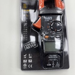 BRAND NEW Klein Tools CL800 600A AC/DC Auto-Ranging RMS Digital Clamp Meter Kit