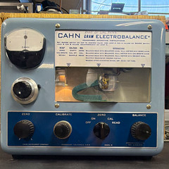 CAHN Model G Gram Electrobalance Analytical Balance for Biological Laboratory.