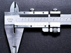 Vernier Caliper, 0-200mm/ 0-8″ X0.02mm, Dual reading, Fine adjustment.