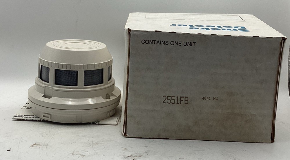 Edwards EST 2551F Photoelectronic Smoke Detector With Base