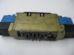 ROSS W6576A2407 5W/2P DUAL SOLENOID VALVE PILOT CTRL SUB-MOUNT 24VDC Q0153B