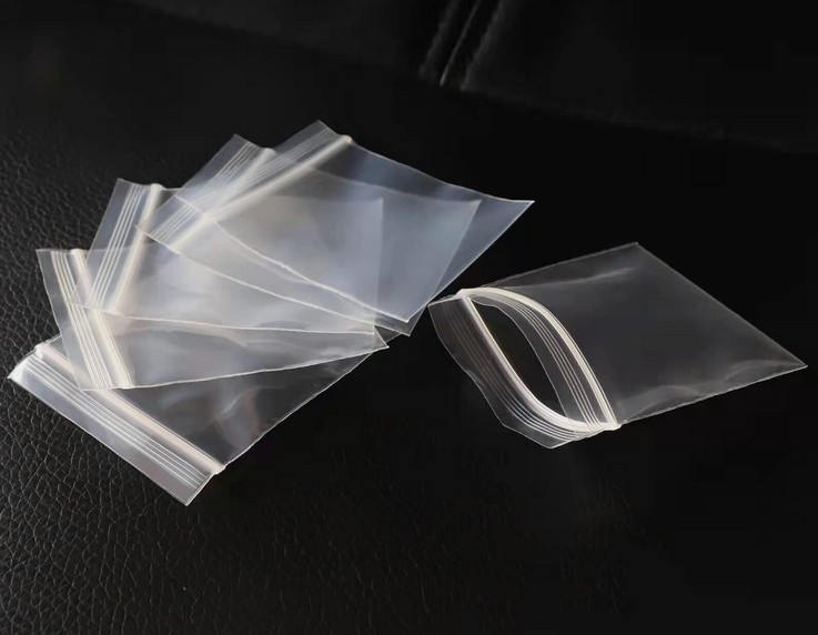 2000 Reclosable Storage Bags 1.5”x 2” Small Clear Seal-Top Baggies 1.5×2