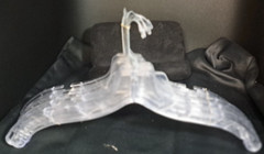 Hangers 17″ Clear Plastic Medium Weight Store Hangers Lot of 20 Hangers
