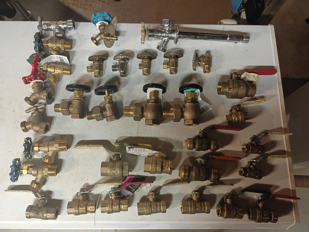 Huge Plumbing and HVAC Valve Shut off Lot 33 Total