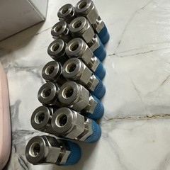 Lot Of 13 Swagelok Ss-400-1-4