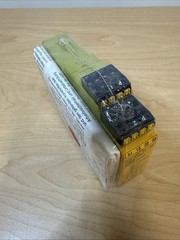 NEW! PILZ 787301 PNOZ X2.8P C Safety Relay