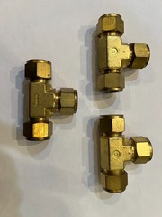 Brass Tee, 5/8″ tube compression fittings, Swagelok