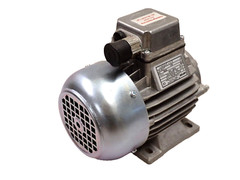 Lenze D-32699 Asynchronus Motor 230V 1.350 R/MIN NEW
