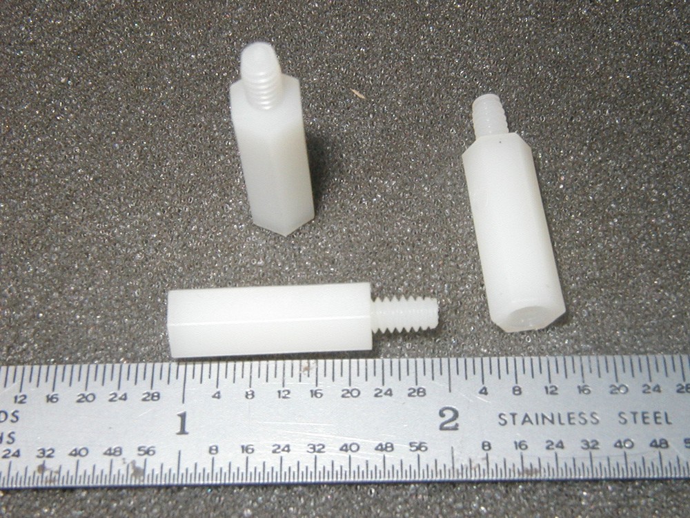 NYLON STANDOFFS 1/4 HEX MALE-FEMALE 6-32 x 3/4″ LONG – 12 pcs