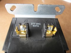 Eaton C25GNF290H Definite Purpose Contactor 2P 90A 600V, 277V Coil New in Box