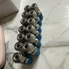 Lot Of 13 Swagelok Ss-400-1-4