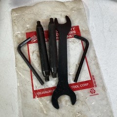 Milwaukee 1/2″ Drill 48-06-2871 With Right Angle Drive 1107-1 With Metal Case