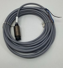 Balluff BES 516-361-E4-Y 3-Wire Proximity Sensor 10-30VDC Sense: 8mm 5-Meter