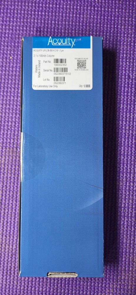 ACQUITY UPLC BEH C18 Column, 130Å, 1.7 µm, 2.1 mm X 100 mm, 1/pk
