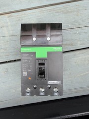Square D PowerPact 150A I-Line Circuit Breaker, 240V AC, 3P, 65kA, QGA32150RP