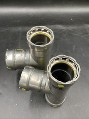 Lot of (2) Viega 25311 MegaPressG Tee 1″ x 1″ x 1″ P1 x P2 x P3 Carbon Steel