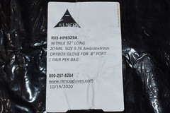 RENCO Drybox Gloves Nitrile 32″ Long 20 Mil Sz 9.75 Ambidextrous For 8″Port #1