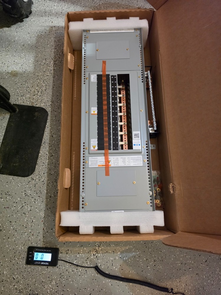 EATON PRL1X1225X30C PRL1X INTERIOR, 120/240 V, 225 A, 30 spaces
